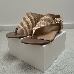 BIONDINI // Sandals. Size 6.